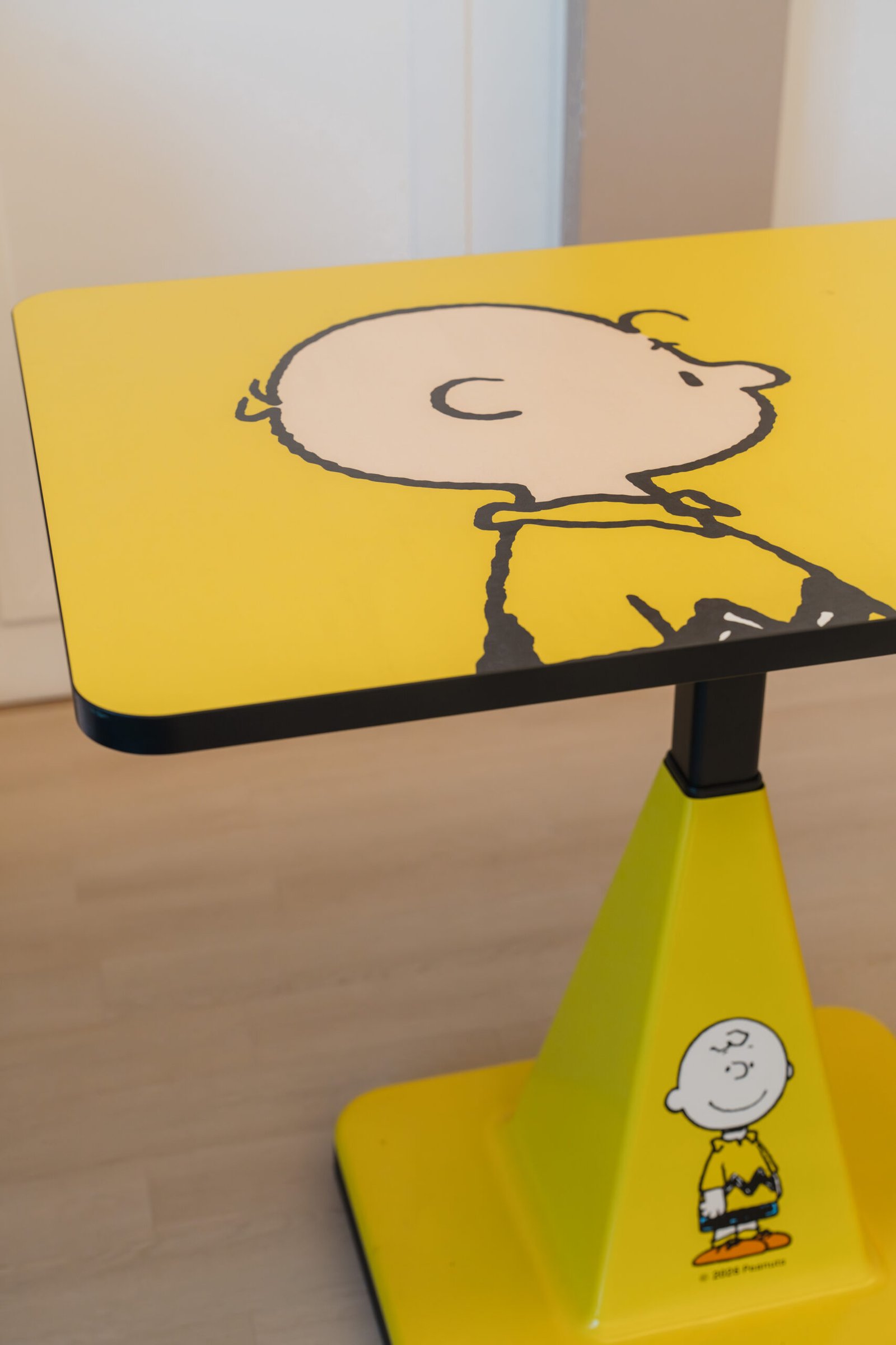 Peanuts™ Height-Adjustable Table